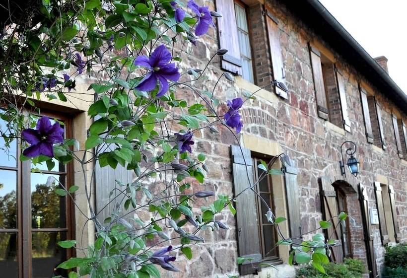 Отель Hôtel Le Dahu