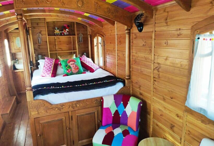 ホテル Logis Le Nid Du Pont De Gau