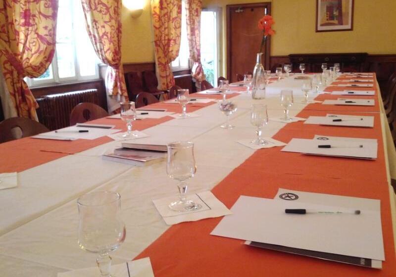 هتل The Originals City, Hôtel Bristol, Le Puyenvelay