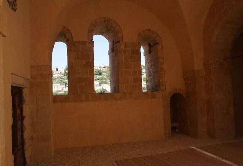 تختخواب و صبحانه Giogaia