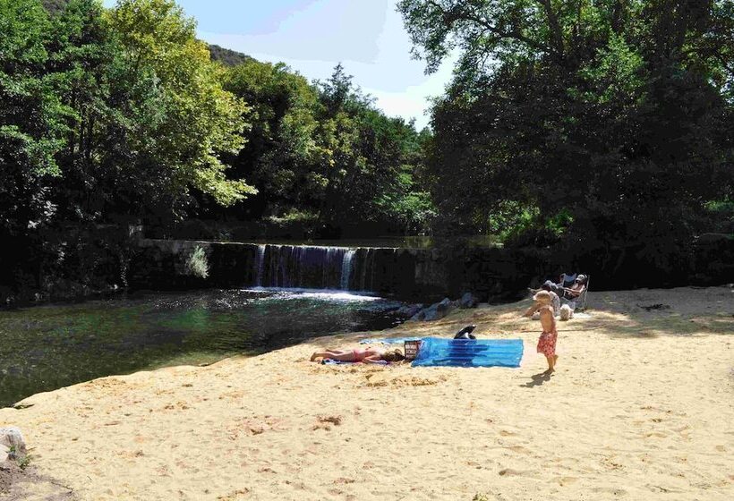ホテル Camping Les Cerisiers Du Jaur