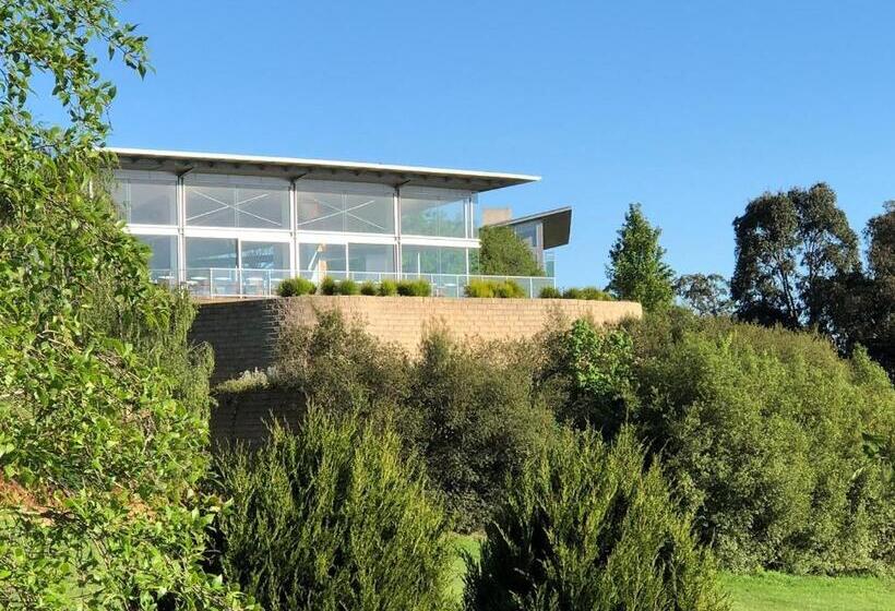 Macedon Ranges Hotel & Spa