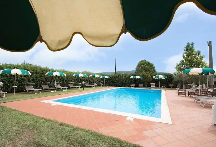 Quaint Cottage In Magione With Swimming Pool