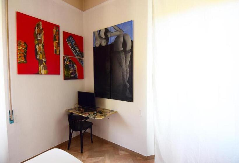تختخواب و صبحانه A Casa Dell'artista Viki