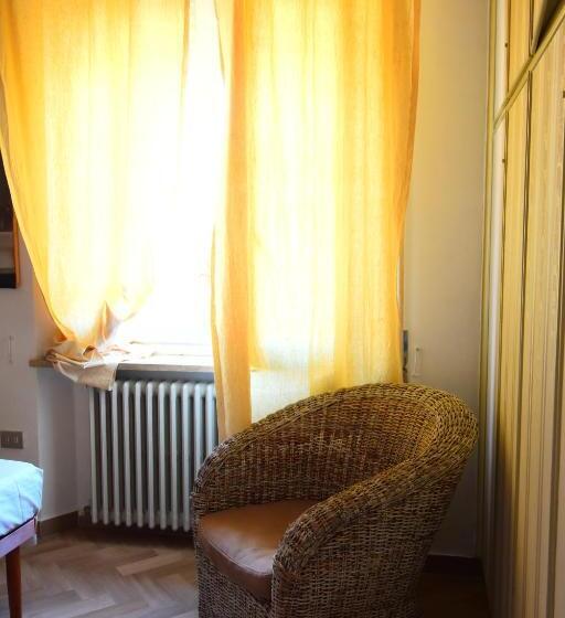 تختخواب و صبحانه A Casa Dell'artista Viki