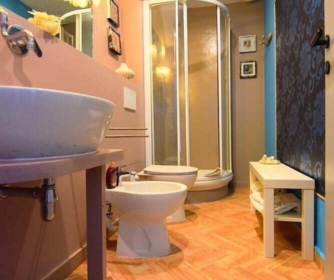 تختخواب و صبحانه A Casa Dell'artista Viki