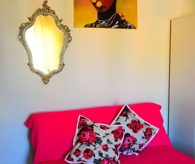 تختخواب و صبحانه A Casa Dell'artista Viki