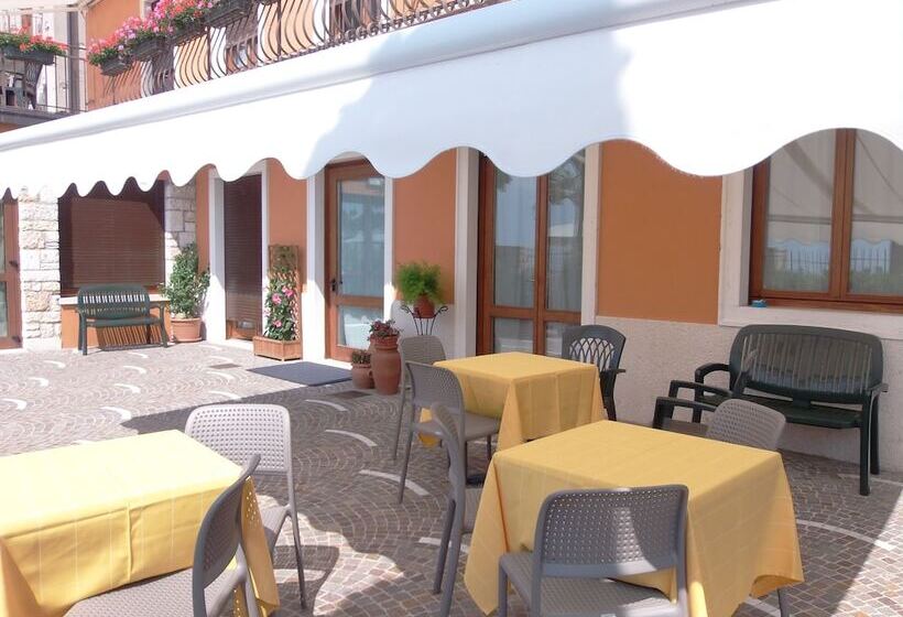 تختخواب و صبحانه Casa Vacanza   Casa Del Padre Nascimbeni