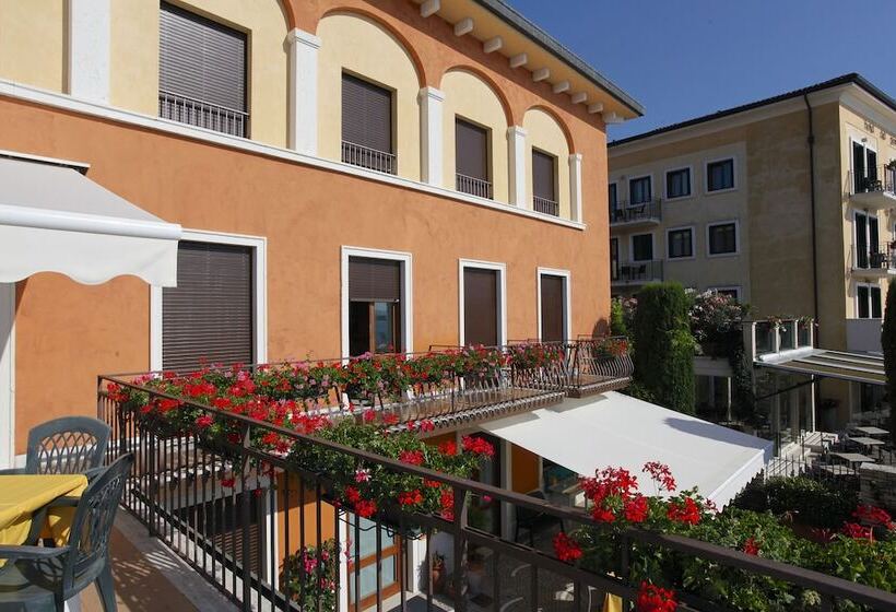 تختخواب و صبحانه Casa Vacanza   Casa Del Padre Nascimbeni