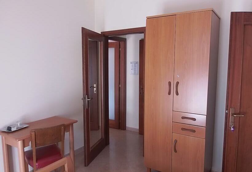 تختخواب و صبحانه Casa Vacanza   Casa Del Padre Nascimbeni