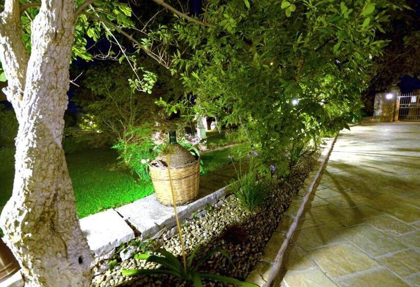 تختخواب و صبحانه Trulli Petra Chiara