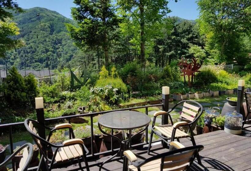 Blossom Pension