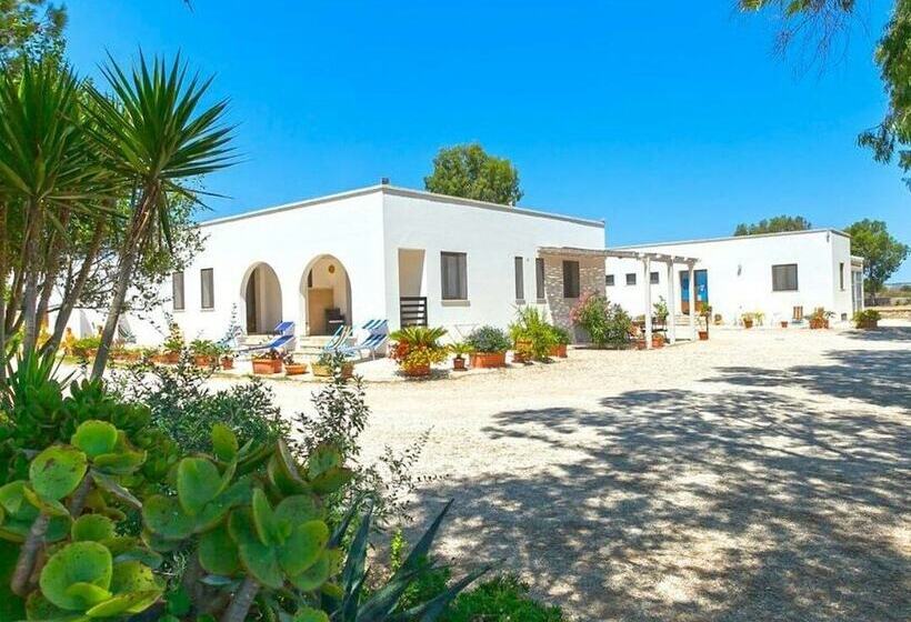 هتل روستایی Agriturismo Masseria Terra D Otranto