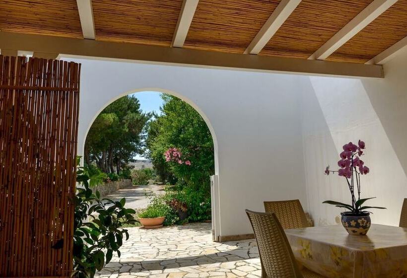 هتل روستایی Agriturismo Masseria Terra D Otranto