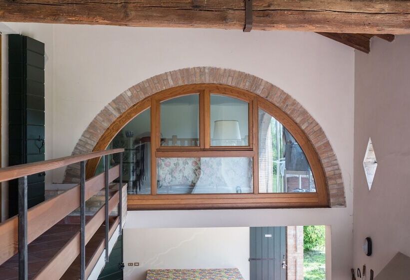 فندق ريفى Casolare La Quercia