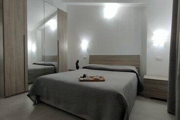 هتل Villaggio Camping Costa Verde