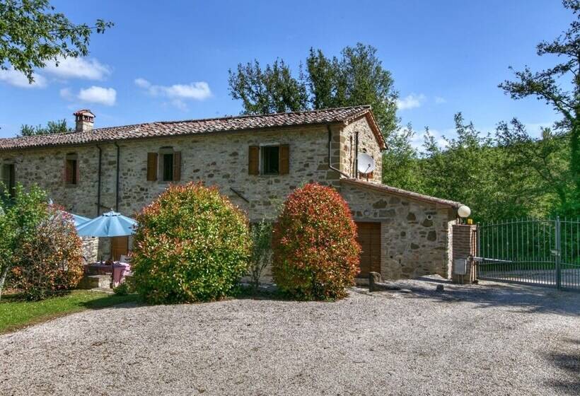 Luxury Cottage In Lisciano Niccone Umbria With Swimming Pool