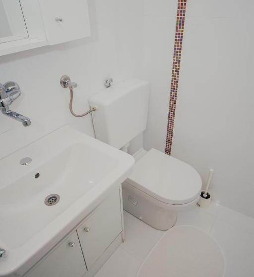 پانسیون Apartments And Rooms Ille