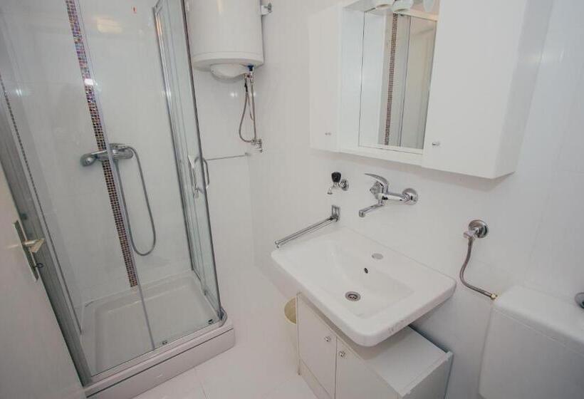 پانسیون Apartments And Rooms Ille