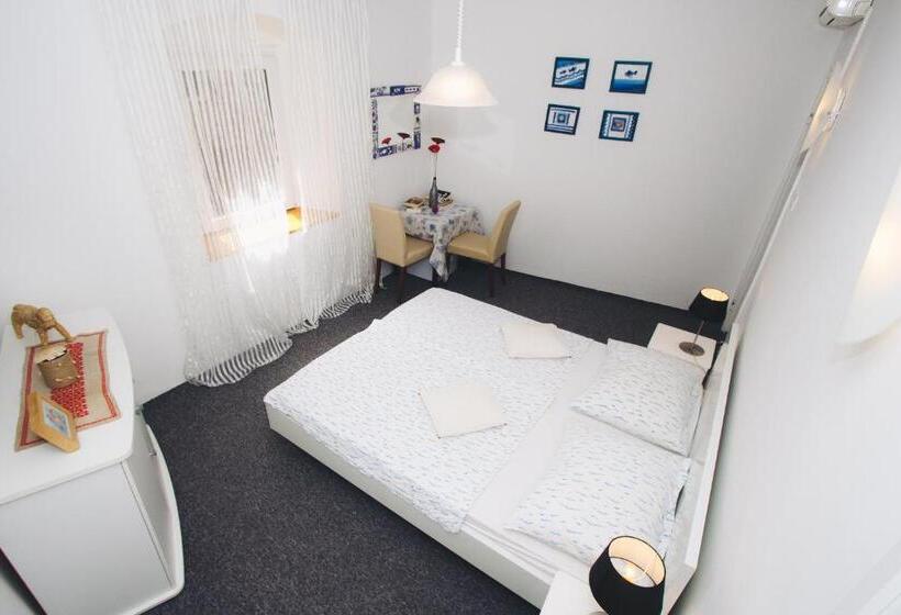 پانسیون Apartments And Rooms Ille