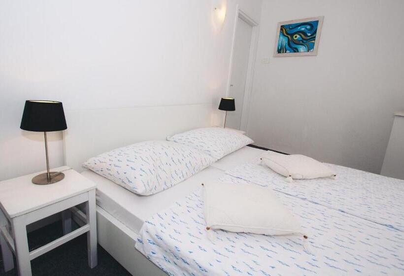 پانسیون Apartments And Rooms Ille
