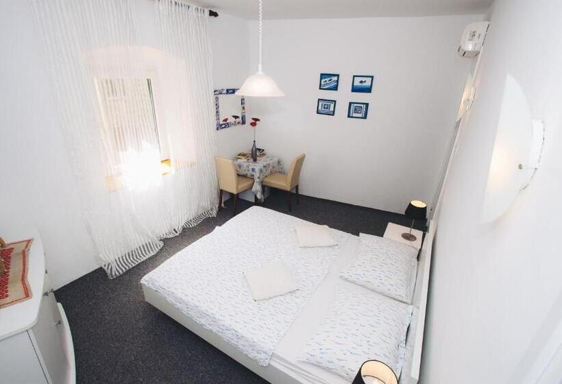پانسیون Apartments And Rooms Ille