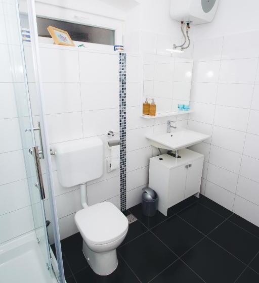 پانسیون Apartments And Rooms Ille
