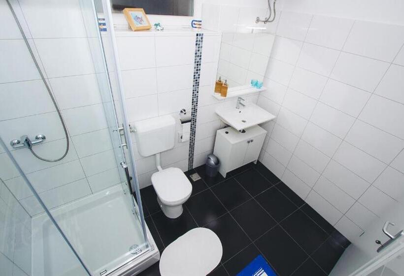 پانسیون Apartments And Rooms Ille