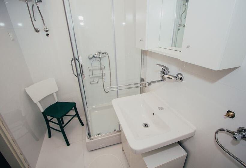 پانسیون Apartments And Rooms Ille