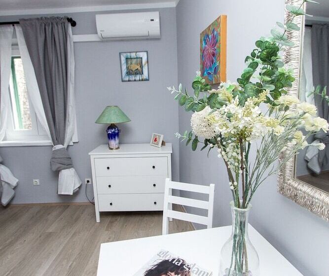 پانسیون Apartments And Rooms Ille