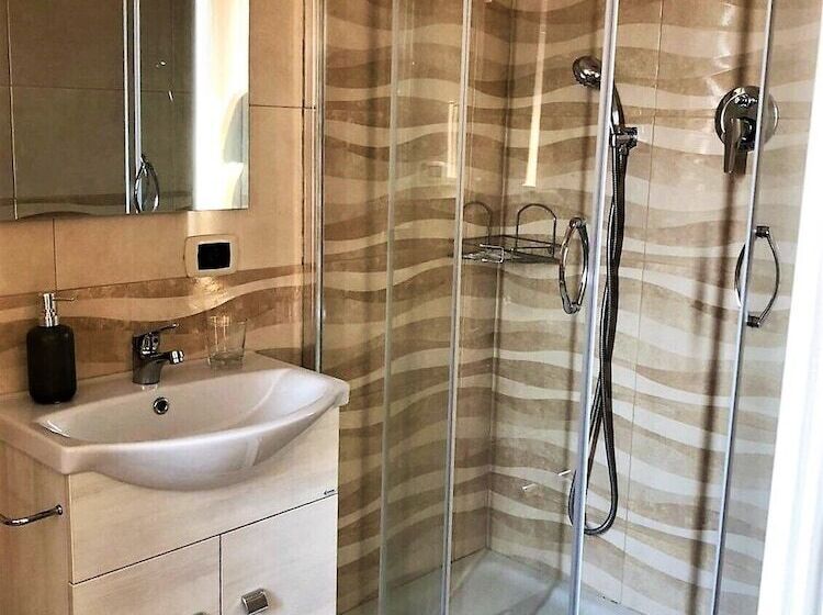 پانسیون Guest House Loriano