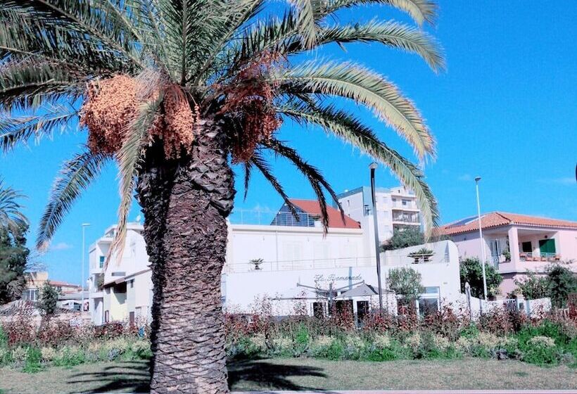 پانسیون La Promenade Rooms & Suites
