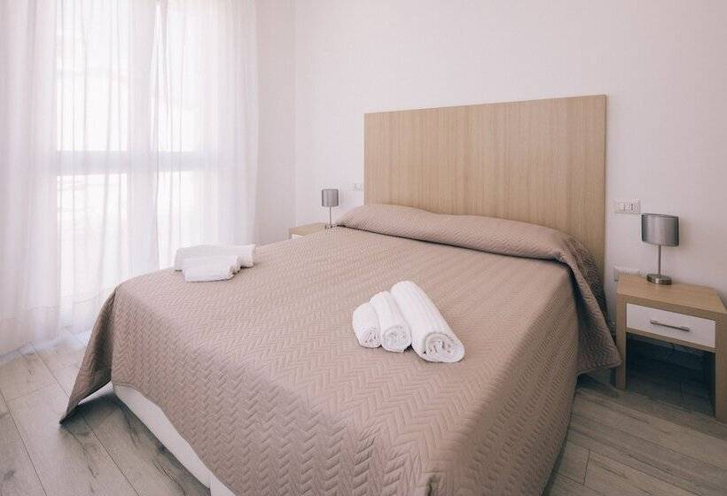 پانسیون La Promenade Rooms & Suites