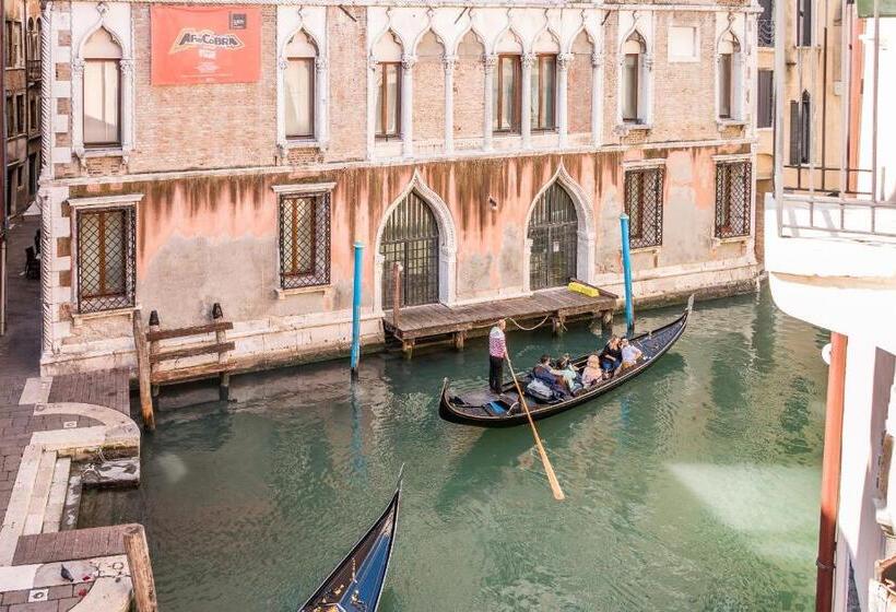 پانسیون Palazzo Daponte