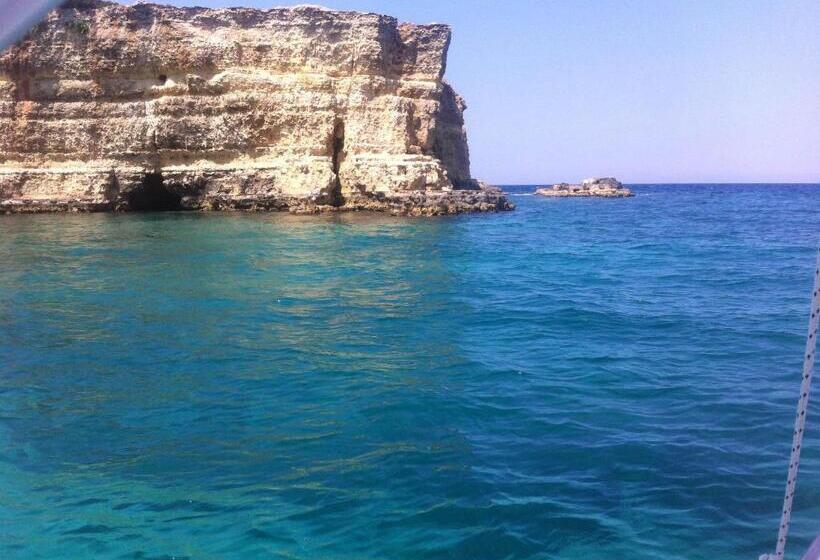 تختخواب و صبحانه La Macchia
