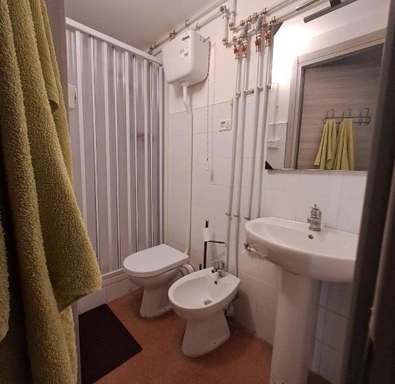 مبيت وإفطار Ag Home Adragna