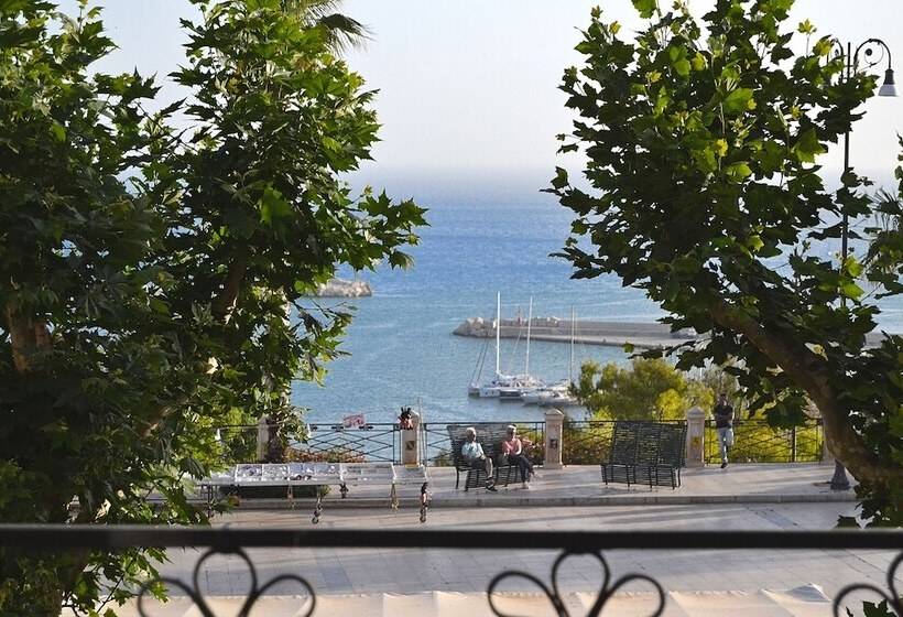 تختخواب و صبحانه Agorà Panoramic Rooms