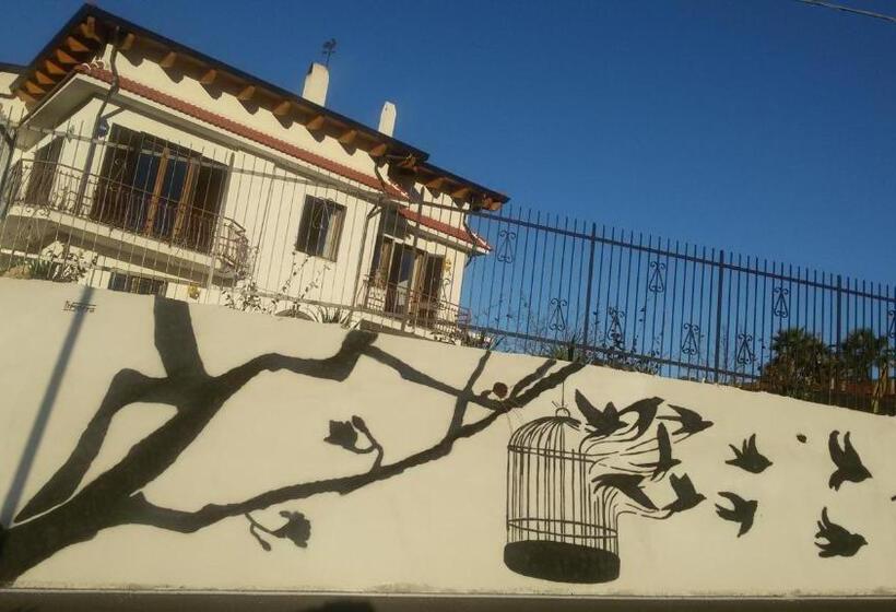 ベッドアンドブレックファースト L Arcadia