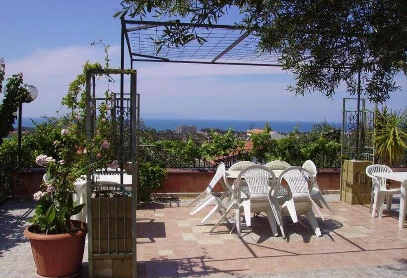 تختخواب و صبحانه La Casa Di Mariù