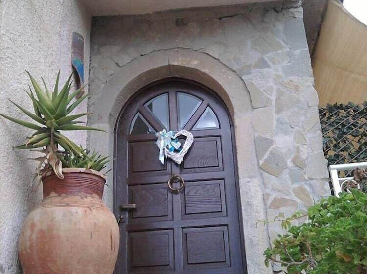 تختخواب و صبحانه La Casa Di Mariù