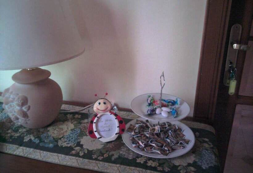 تختخواب و صبحانه La Casa Di Mariù