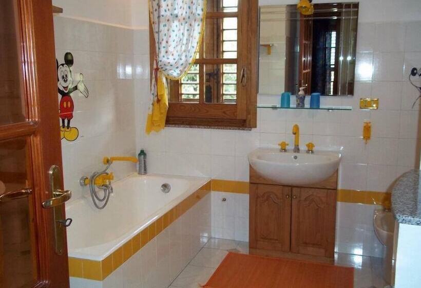 تختخواب و صبحانه La Casa Di Mariù