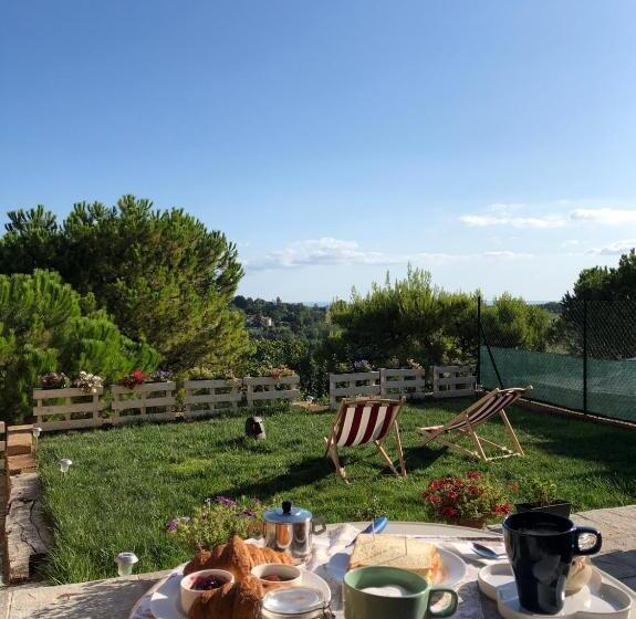 مبيت وإفطار La Trave