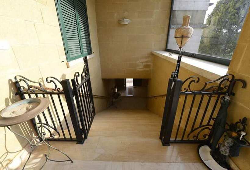 تختخواب و صبحانه Villa Pesce