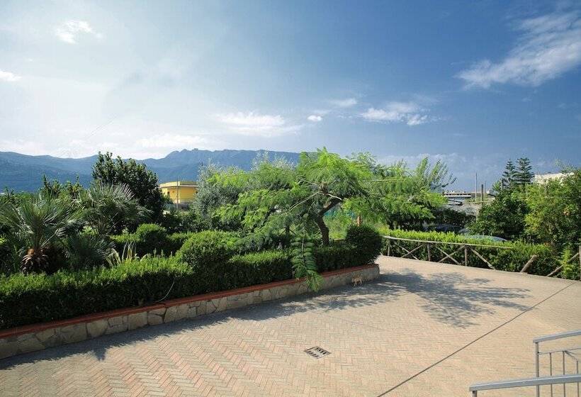 تختخواب و صبحانه Villa Rosa Pompei Studios