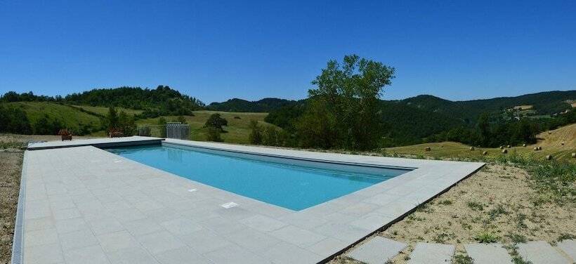교외 호텔 Agriturismo Le Case
