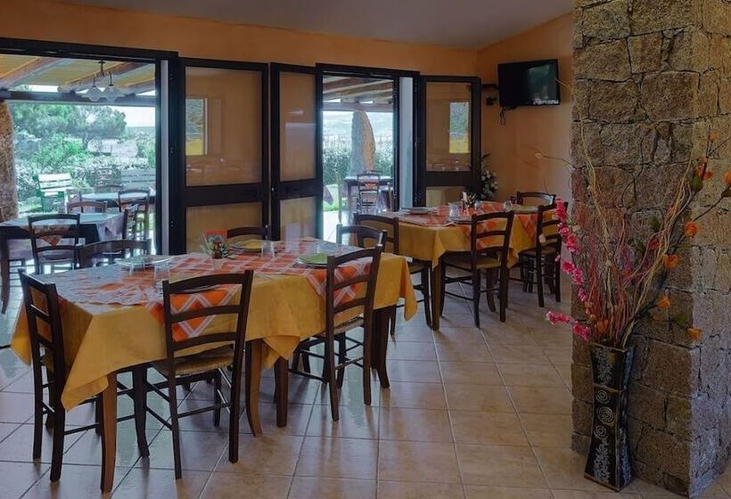 교외 호텔 Agriturismo Lu Nodu