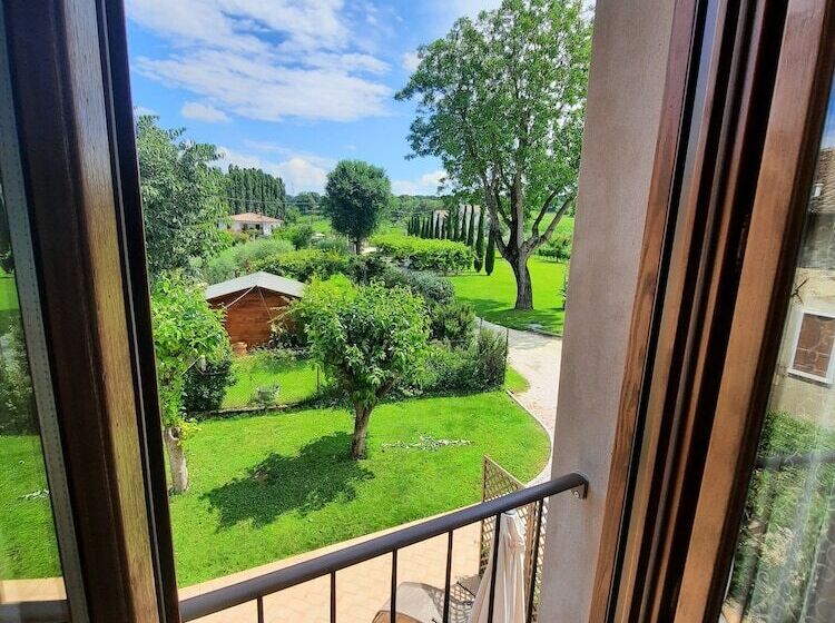 هتل روستایی Corte Davini Agriturismo