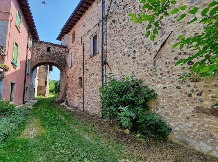 هتل روستایی Corte Davini Agriturismo