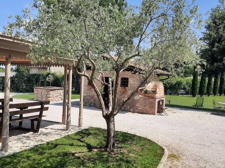 هتل روستایی Corte Davini Agriturismo